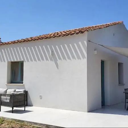Privata Villa, Great Living Space, Rural Location *